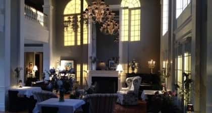 Claremont Inn & Winery