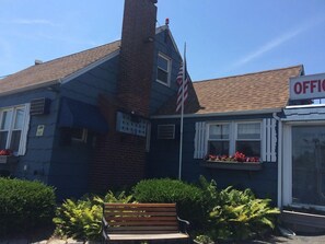 Front of property - Mayflower Motel Milford (Milford)