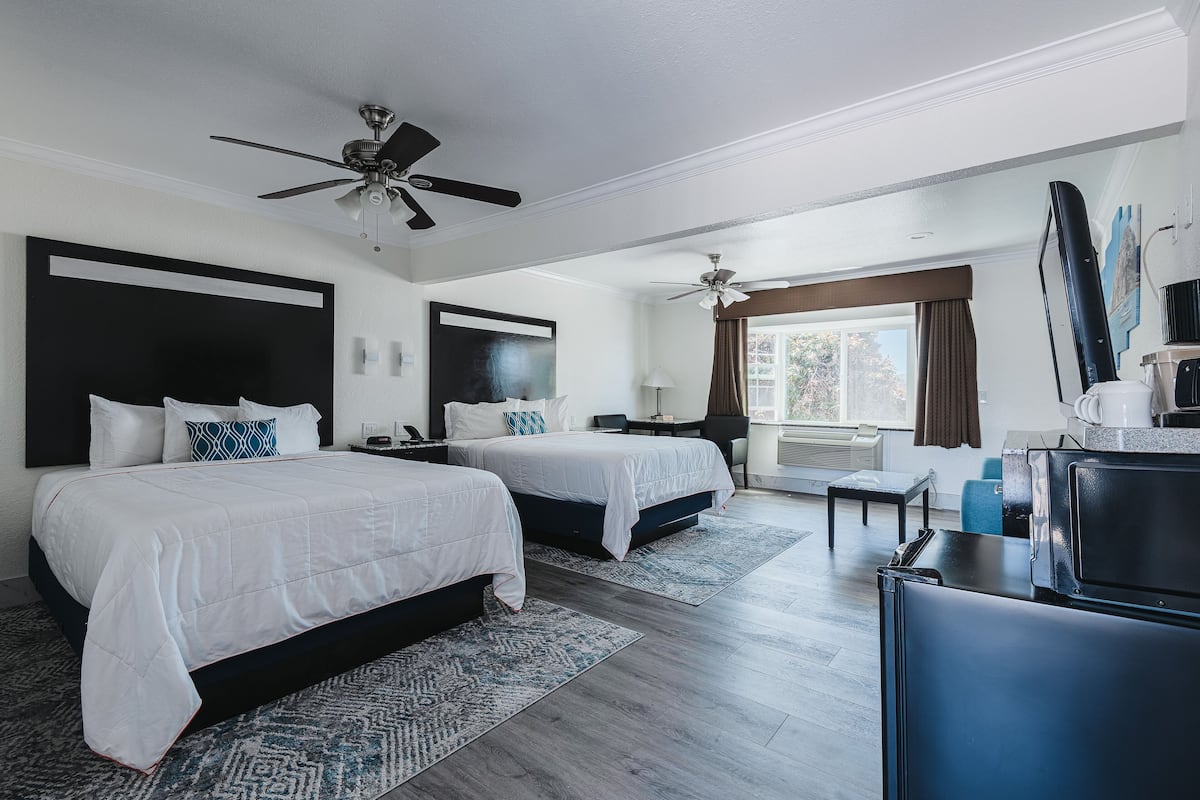 Deluxe Two Queen Bed Room Suite - Upstairs, Non-Smoking, No Pets | 1 bedroom, premium bedding, pillowtop beds, desk
