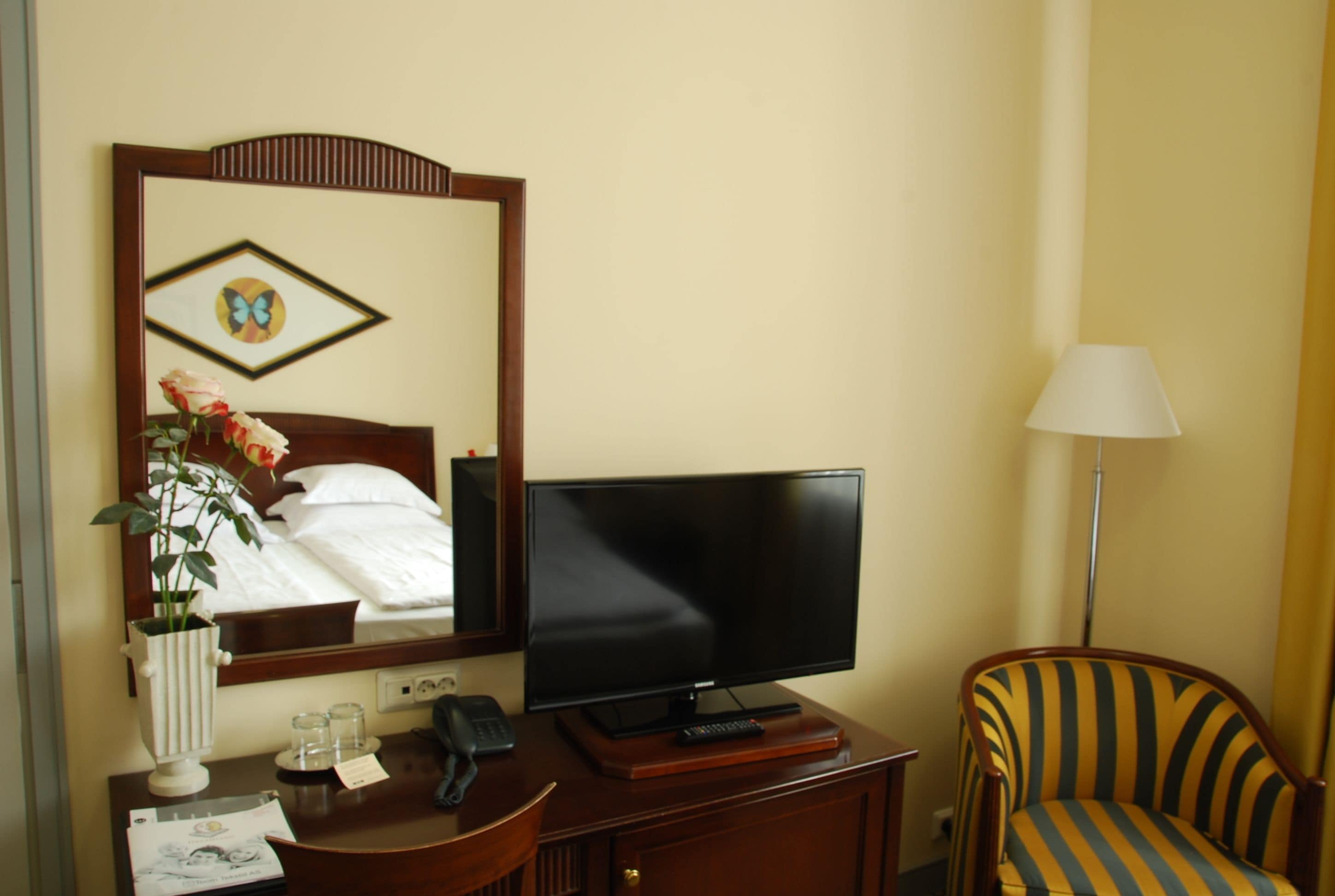 double room | 1 bedroom, minibar, in-room safe, individually decorated