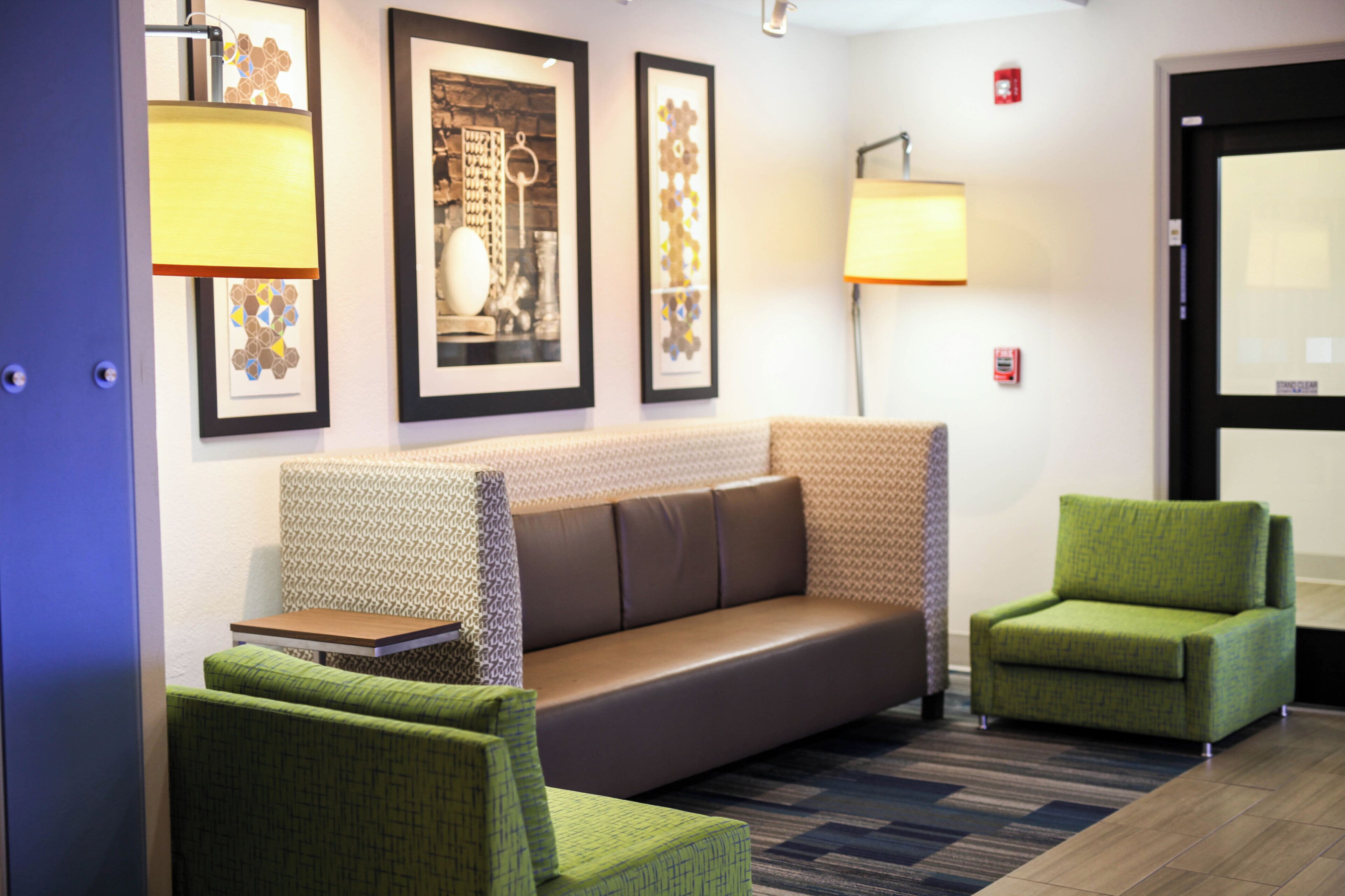 المنشأة من الخارج