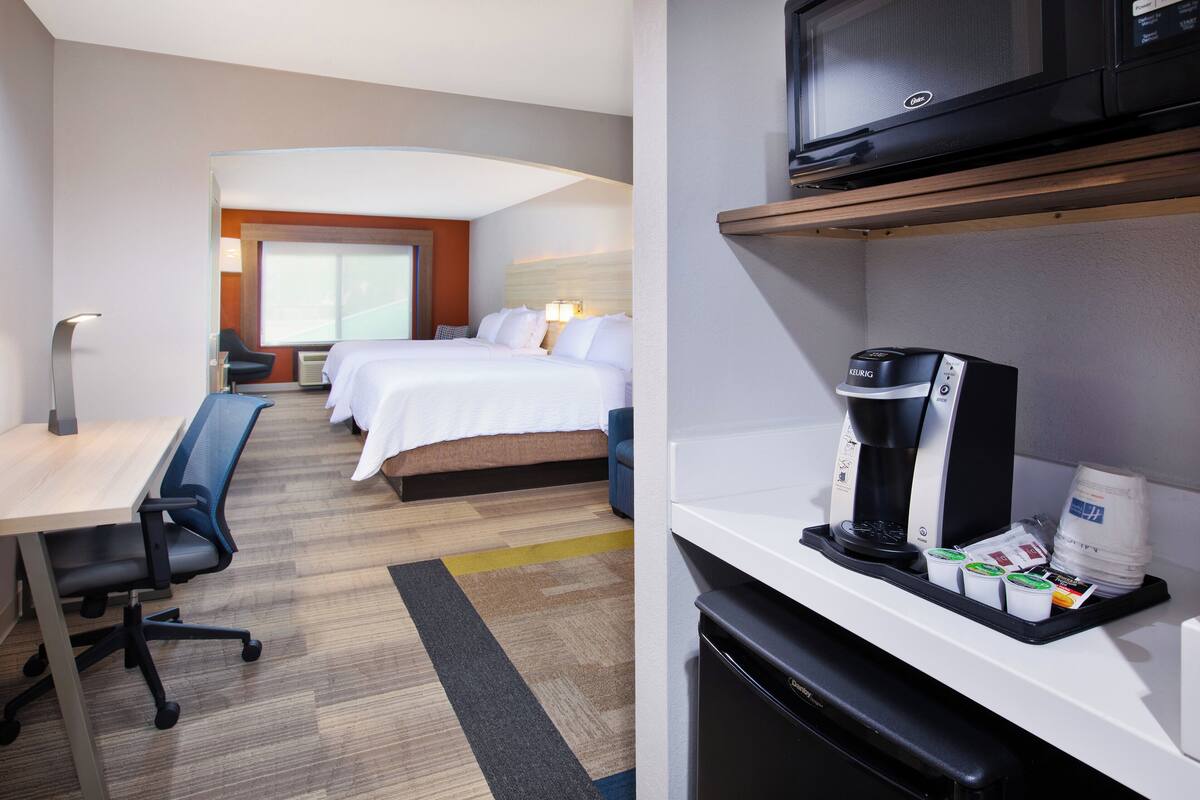 1 bedroom, in-room safe, desk, iron/ironing board