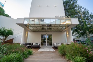 Entrée de l’hébergement