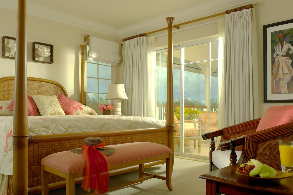 premium bedding, in-room safe, individually decorated