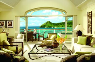 高档床上用品、客房内保险箱、特色装修、特色家居