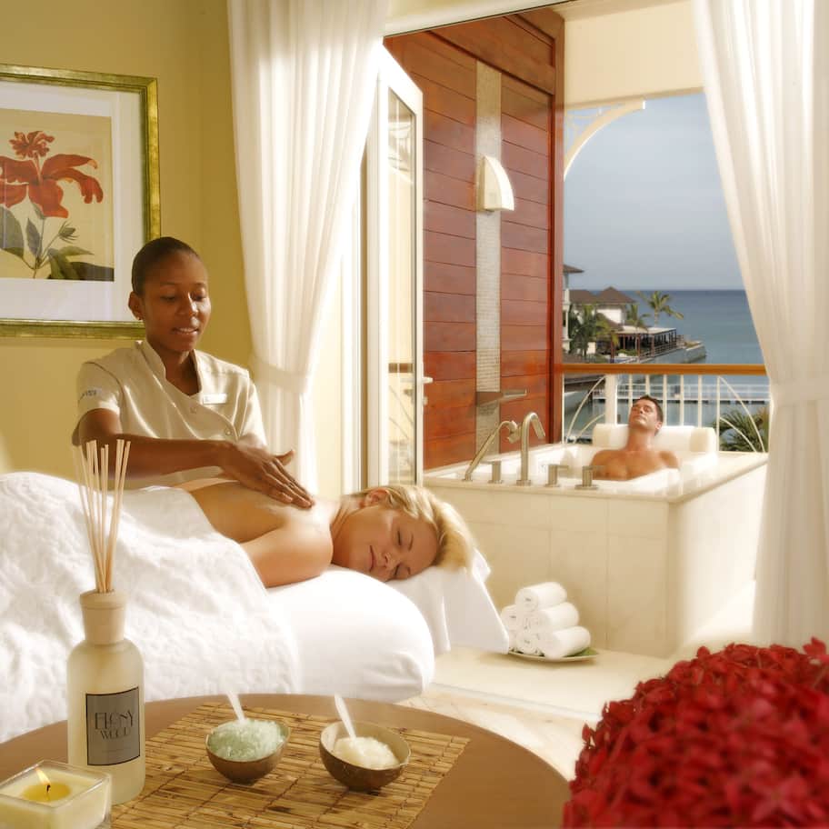 Couples treatment rooms, body treatments, aromatherapy, body wraps