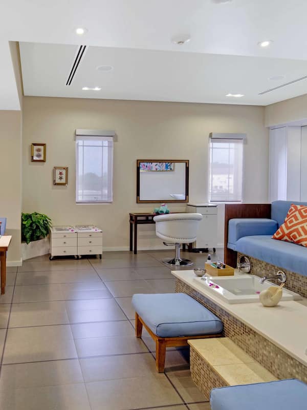 Couples treatment rooms, body treatments, aromatherapy, body wraps