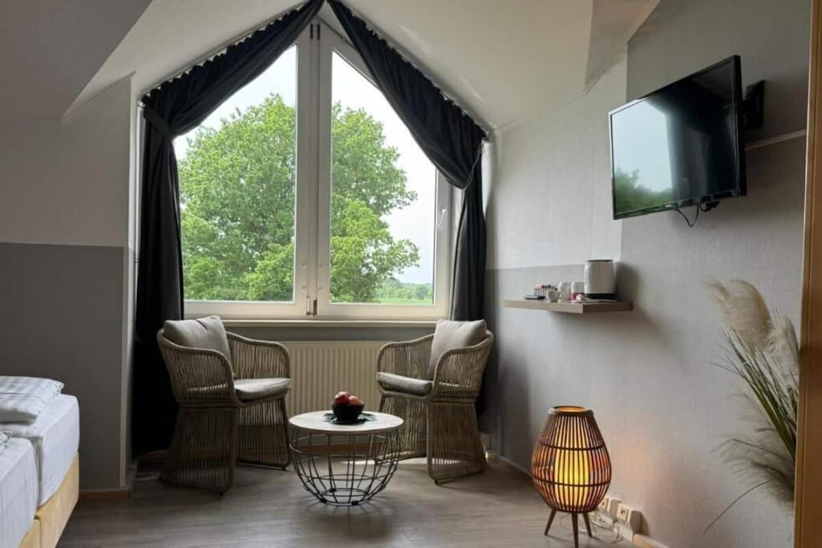 Standard Double or Twin Room | Hypo-allergenic bedding, free WiFi, bed sheets