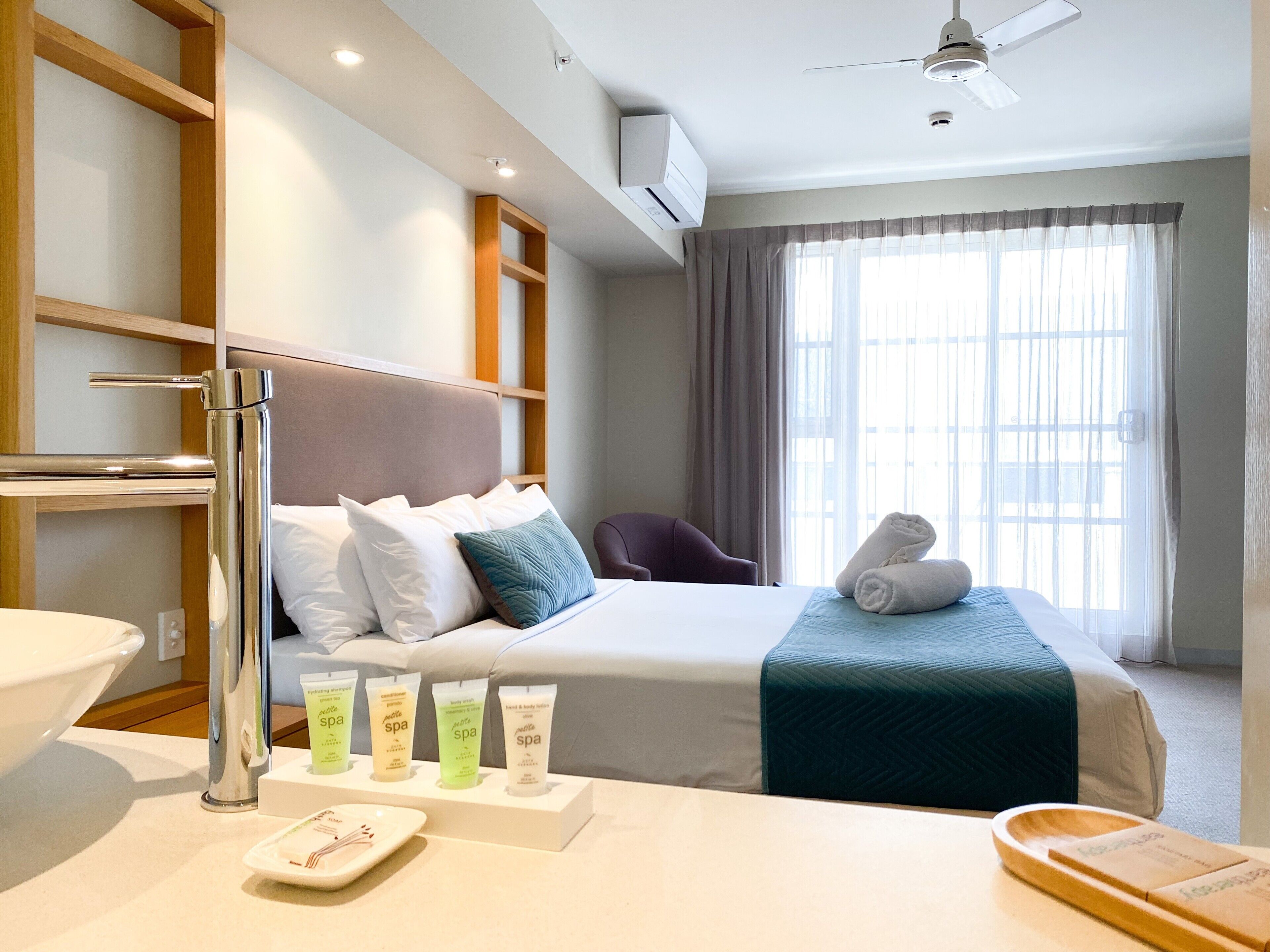 Studio, 1 Katil Ratu (Queen) | Meja, ruang kerja komputer riba, seterika/papan seterika, Wi-fi percuma 