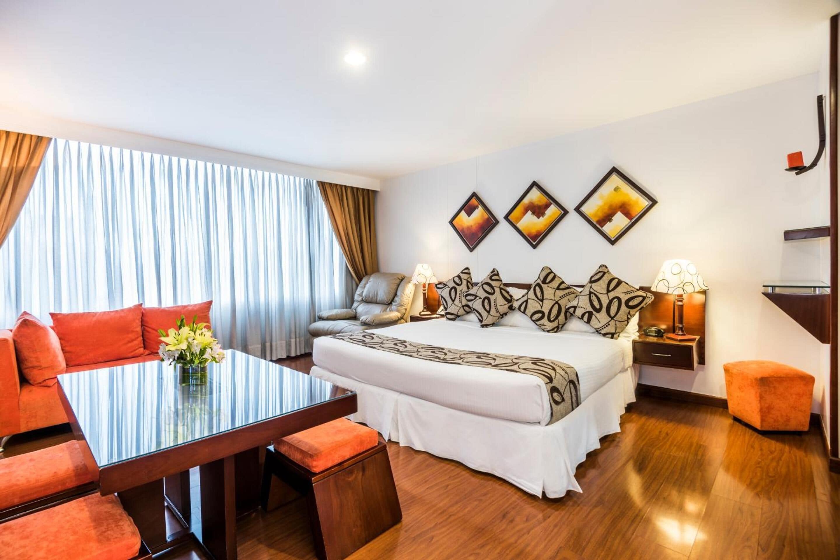 premium bedding, tempur-pedic beds, minibar, in-room safe