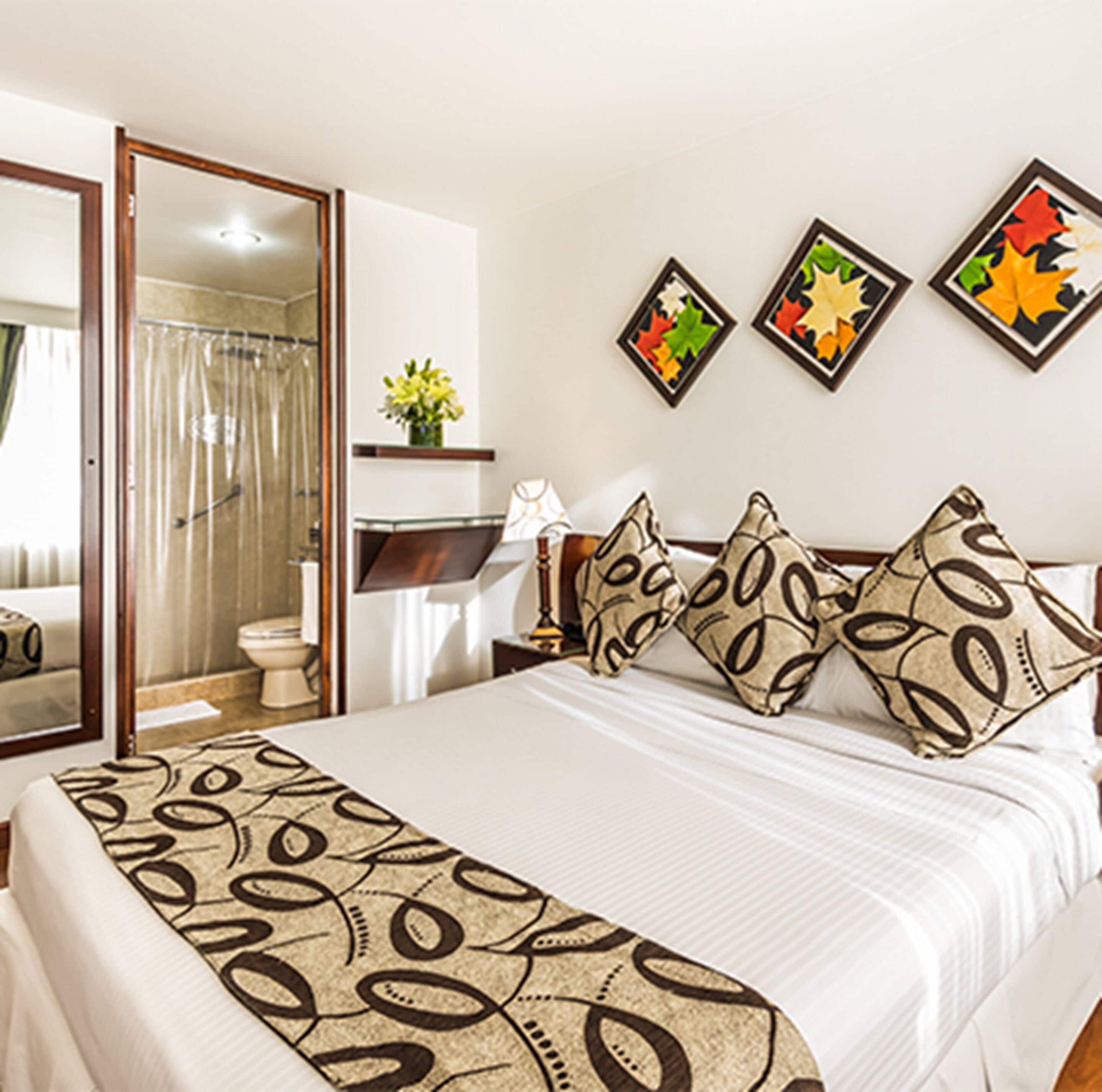 standard double room | premium bedding, tempur-pedic beds, minibar, in-room safe