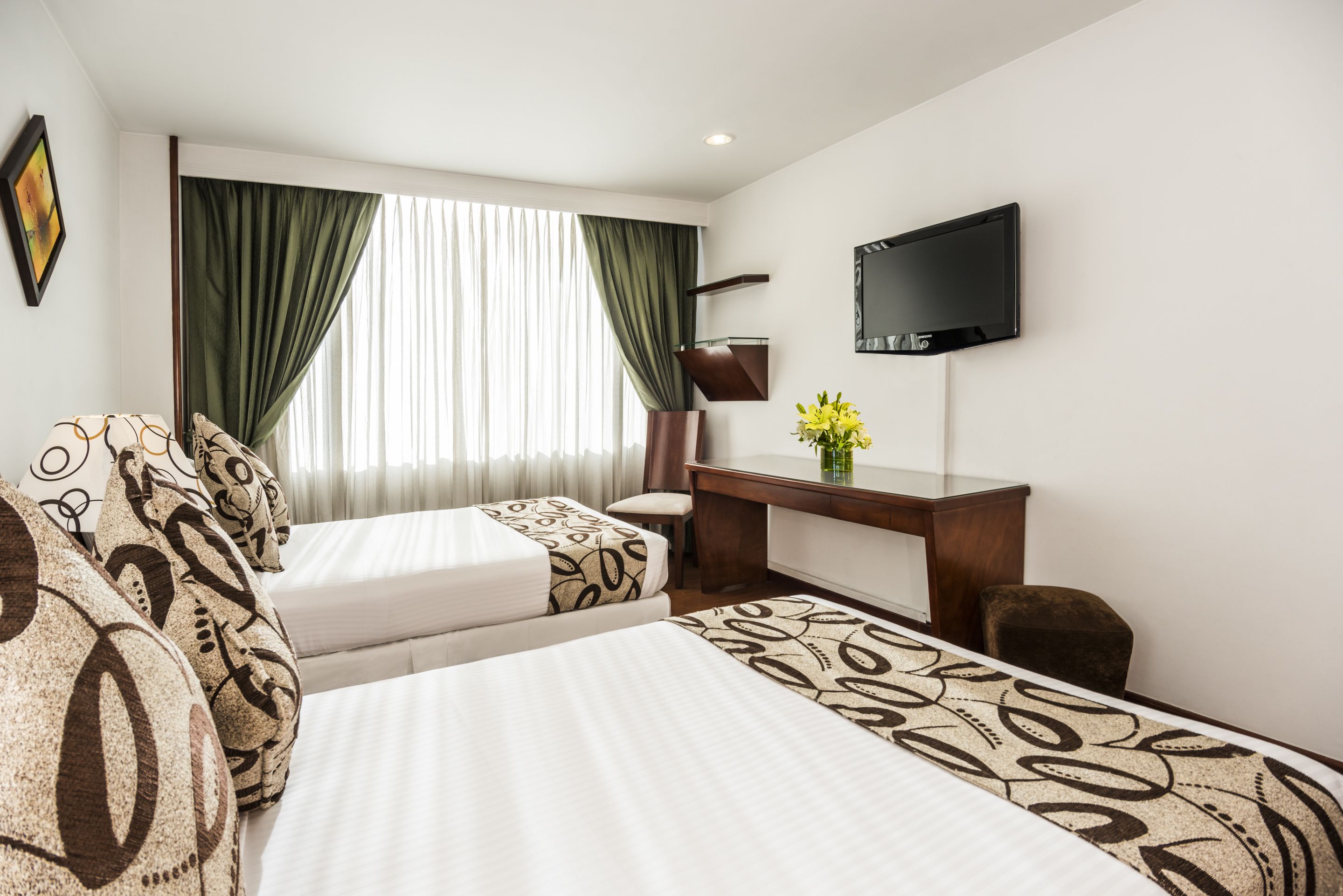 standard twin room | premium bedding, tempur-pedic beds, minibar, in-room safe