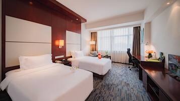 1 Schlafzimmer, Minibar, Zimmersafe, Schreibtisch