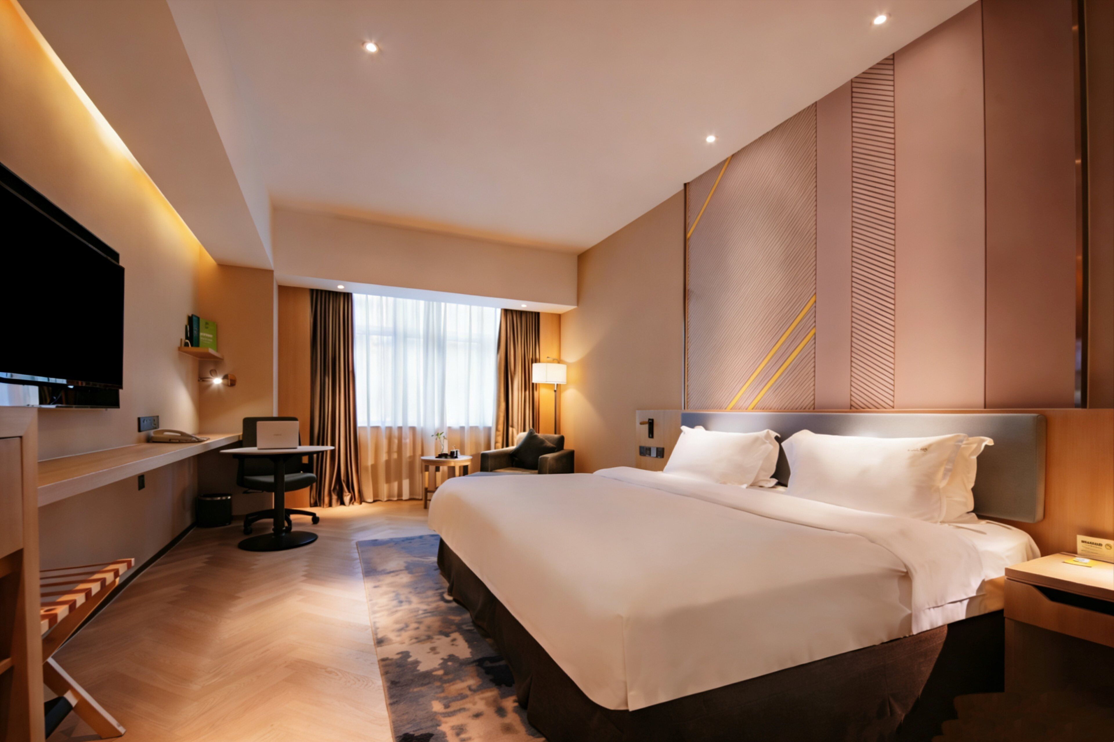 Premium Room, 1 King Bed | Minibar, in-room safe, desk, iron/ironing board