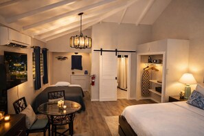 Superior Room | Premium bedding, laptop workspace, blackout drapes, iron/ironing board