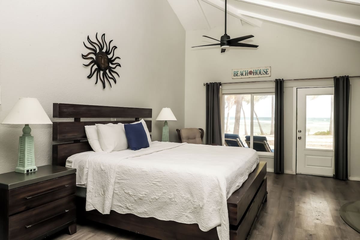 Superior Room | Premium bedding, laptop workspace, blackout drapes, iron/ironing board