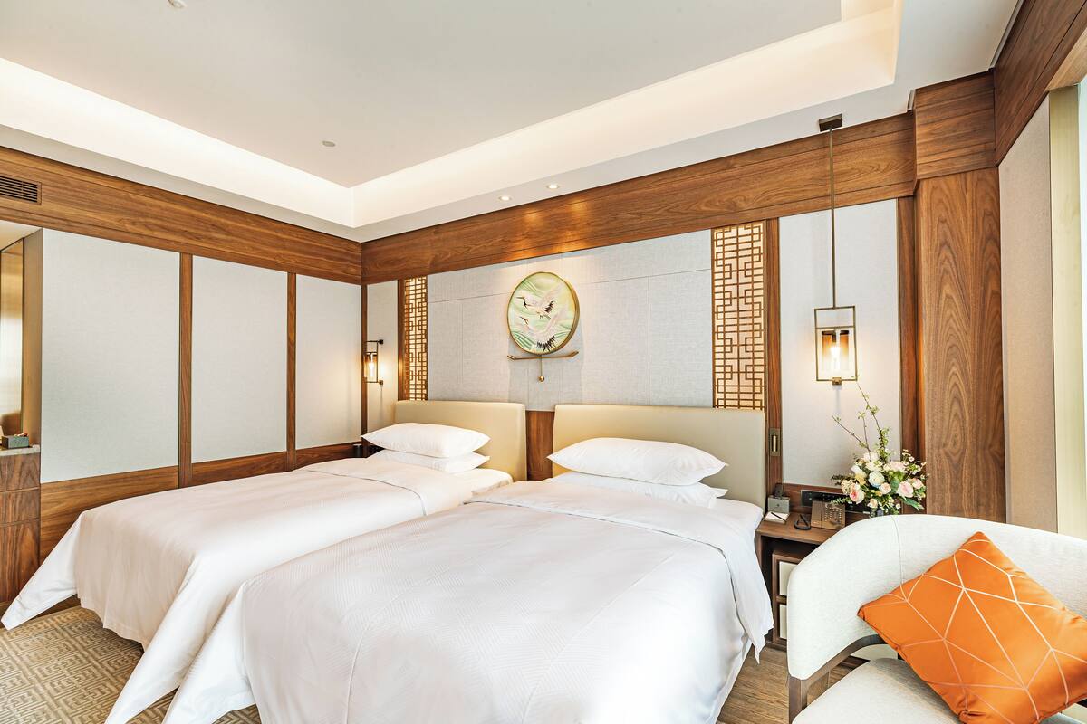 Minibar, in-room safe, desk, blackout curtains