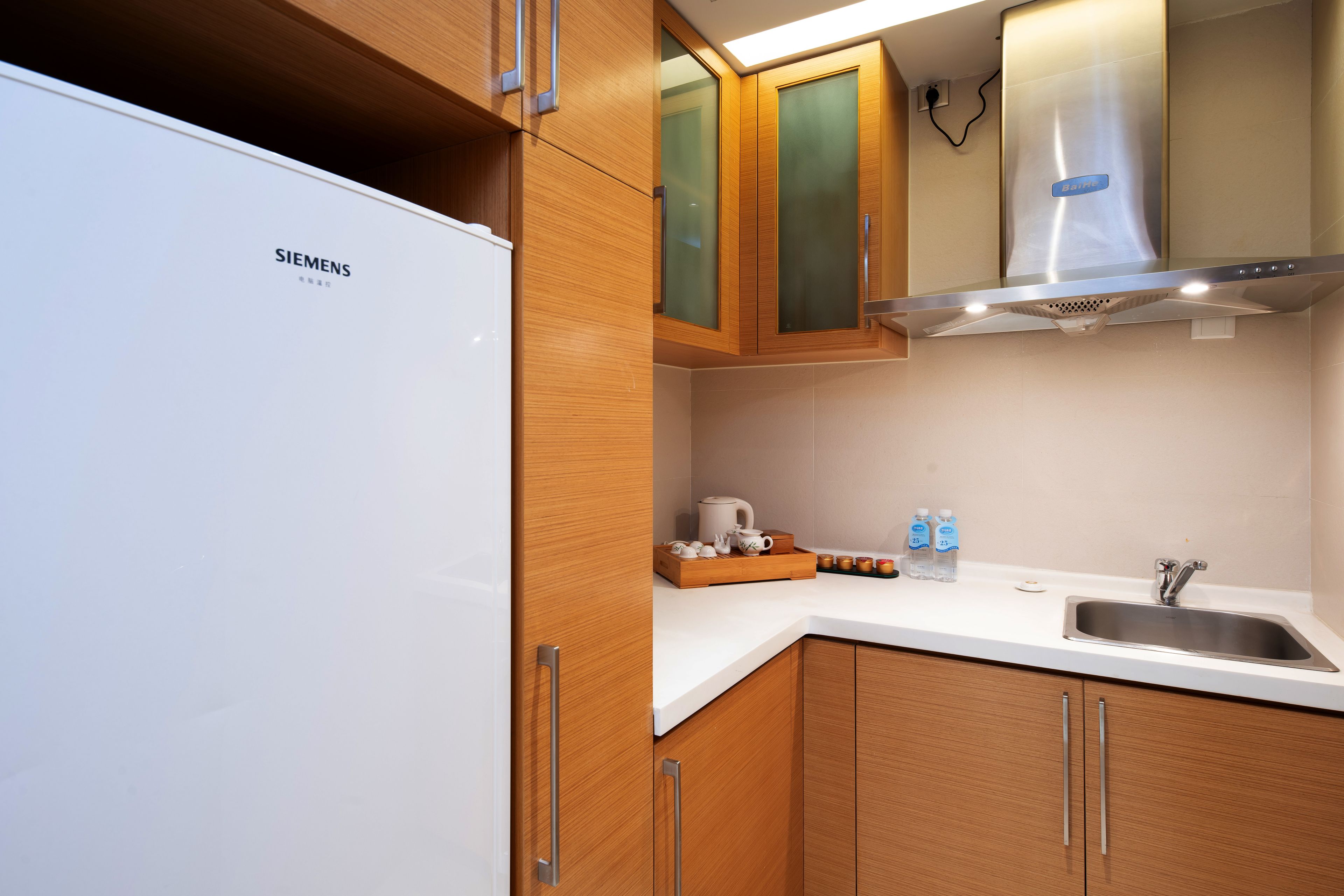 business suite | private kitchen | fridge