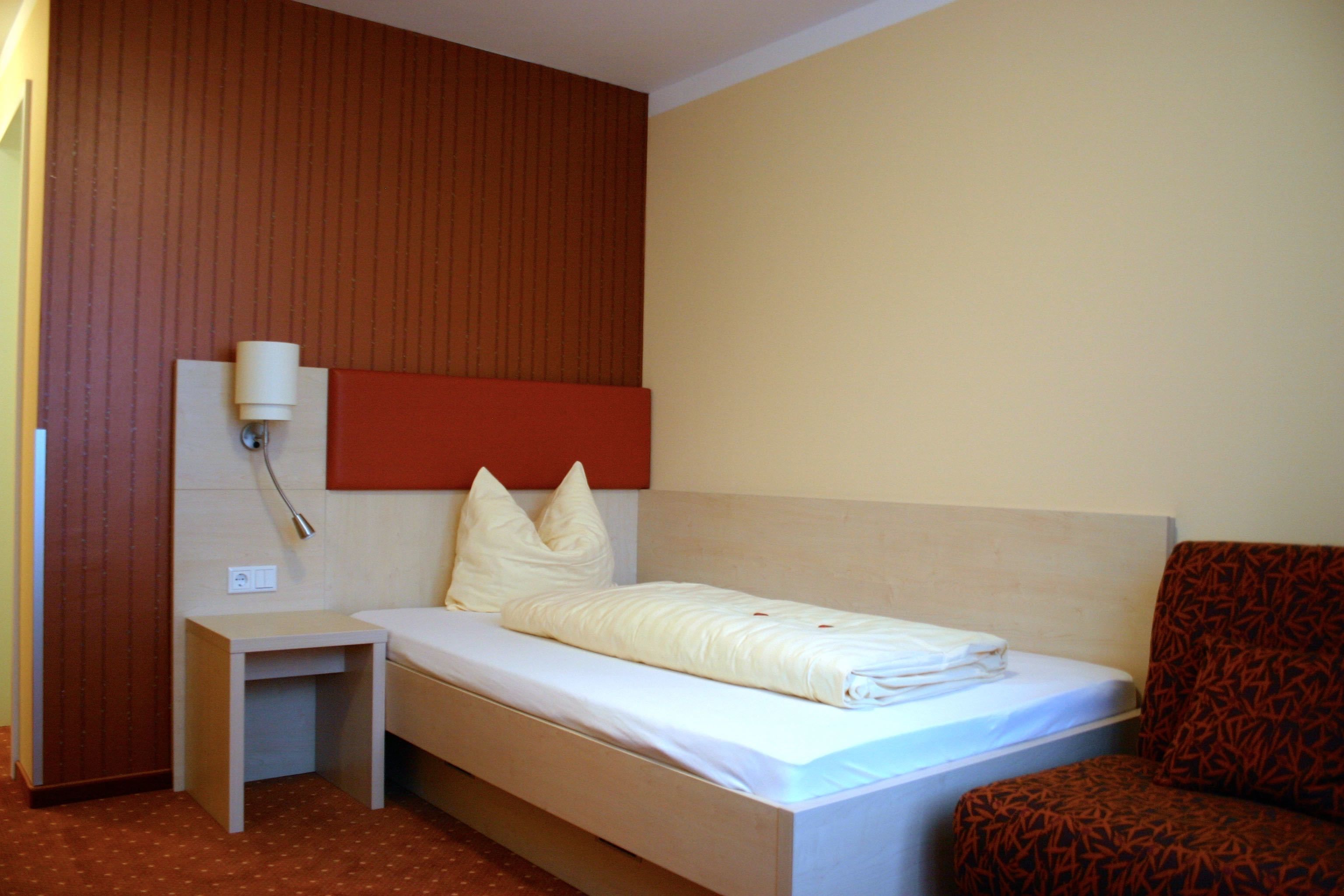 comfort single room | premium bedding, minibar, in-room safe, desk