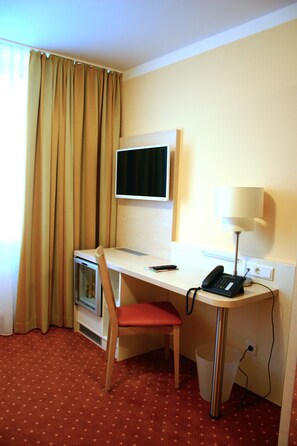 Flat-screen TV - Hotel Petzengarten (Nuremberg)