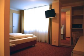 Premium bedding, minibar, in-room safe, desk - Hotel Petzengarten (Nuremberg)