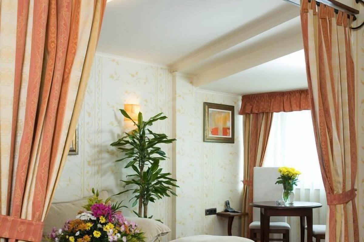 Suite | Wohnbereich | Plasmafernseher