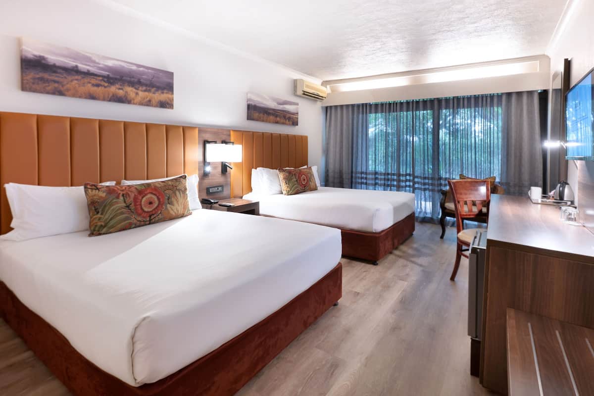 Standard Room, 2 Queen Beds (Family) | Premium bedding, in-room safe, desk, laptop workspace