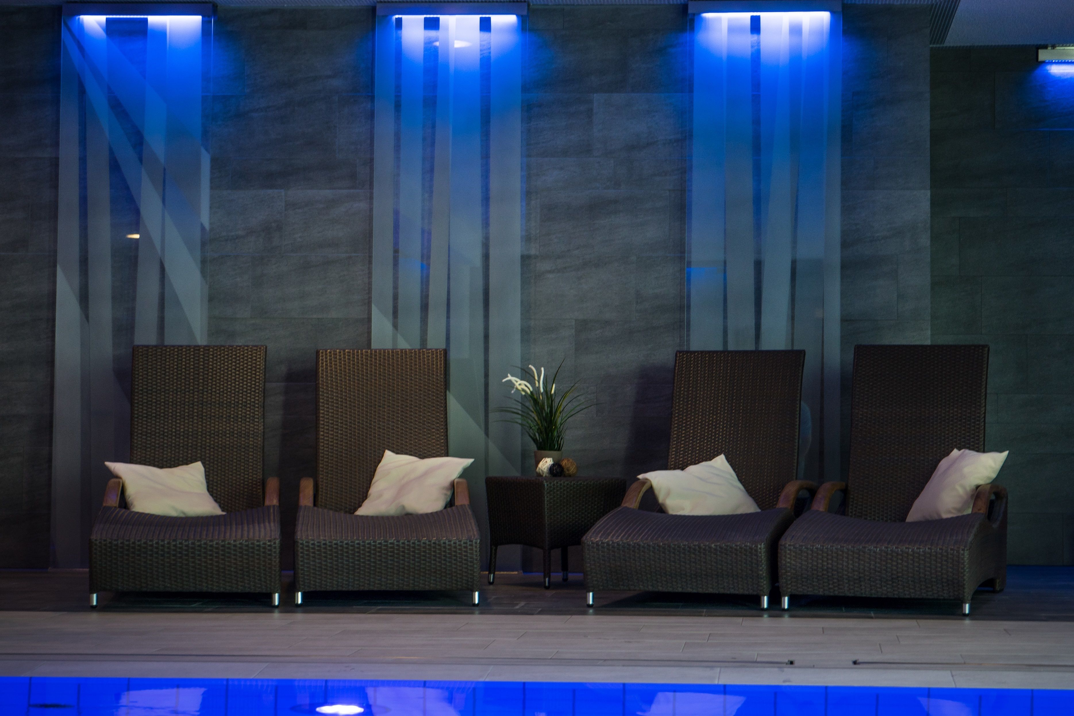 couples treatment room(s), sauna, steam room, body treatments