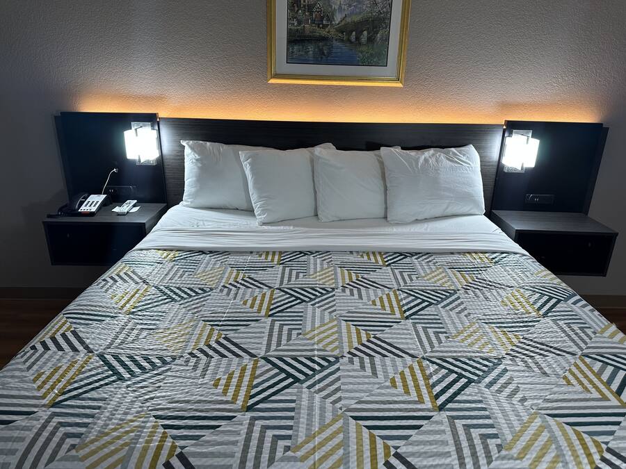 Desk, laptop workspace, free WiFi, bed sheets