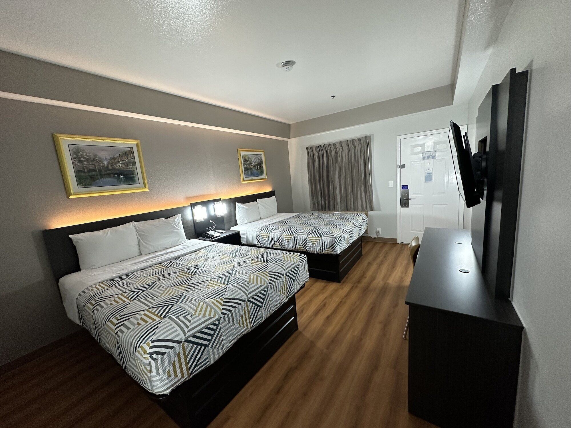 Desk, laptop workspace, free WiFi, bed sheets