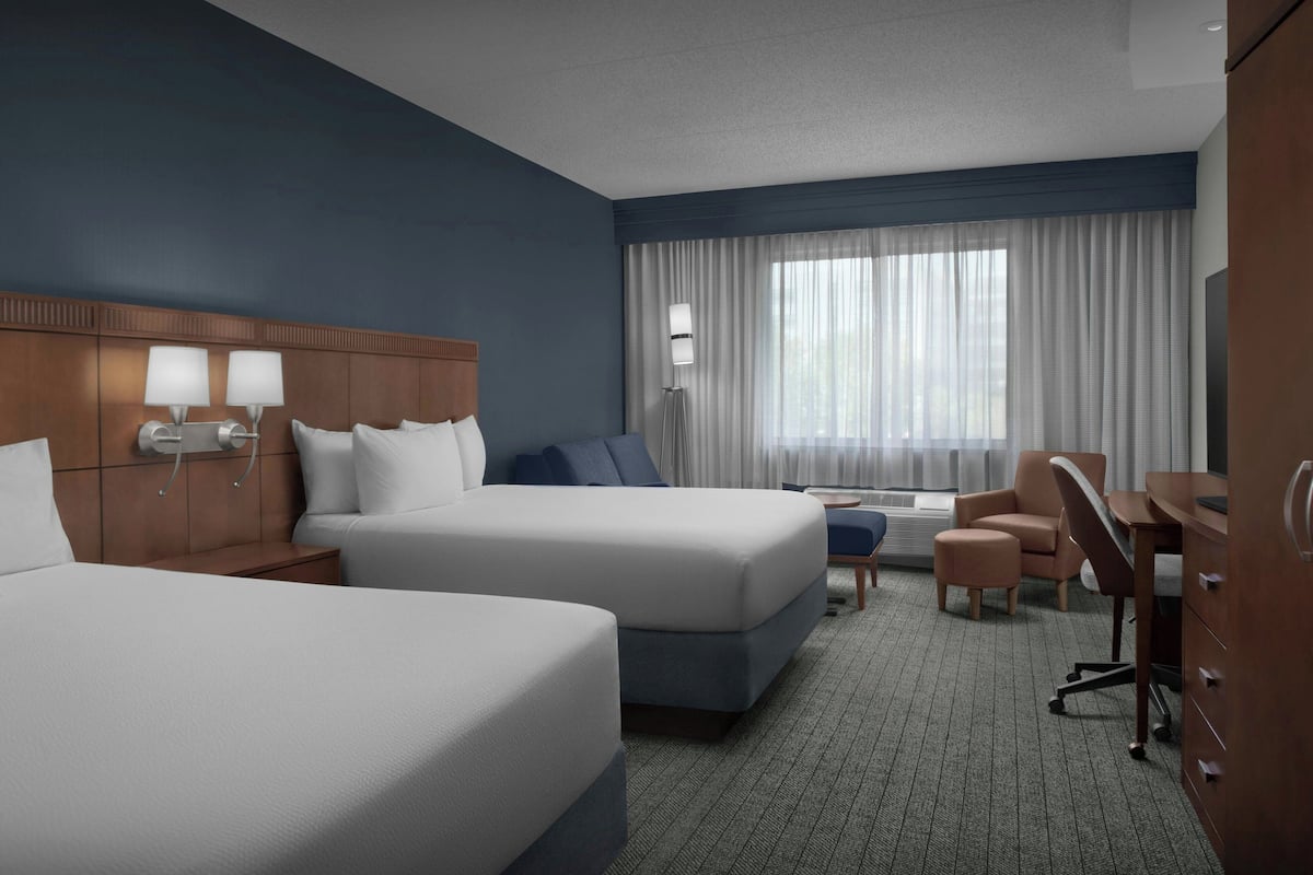Room, Multiple Beds