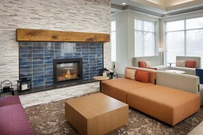 Lobby - Hilton Garden Inn Bowling Green (Bowling Green)