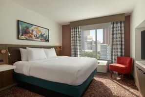 Junior Suite, 1 King Bed | Hypo-allergenic bedding, down comforters, Select Comfort beds - Hilton Garden Inn Atlanta Downtown (Atlanta)