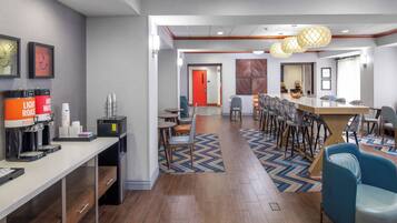 Siddeområde i lobbyen