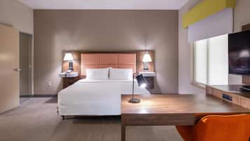 Studio Suite, 1 King Bed, Non Smoking | Premium bedding, down comforters, desk, laptop workspace