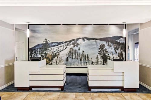 La Quinta Inn & Suites by Wyndham Ruidoso Downs