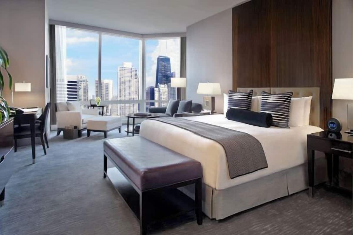 Premium bedding, down duvets, pillow-top beds, minibar