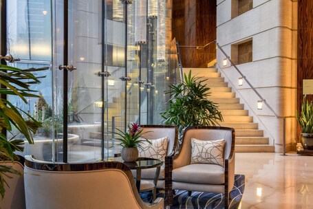 Trump International Hotel Tower Chicago - Image 5