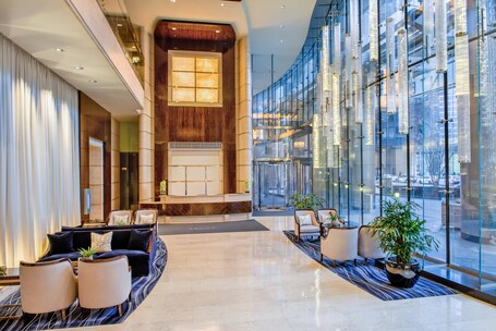 Trump International Hotel Tower Chicago - Image 4