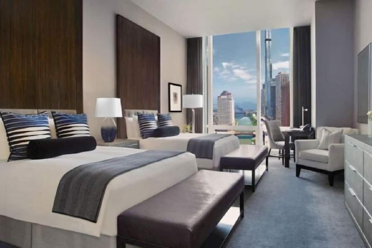 Premium bedding, down duvets, pillow-top beds, minibar