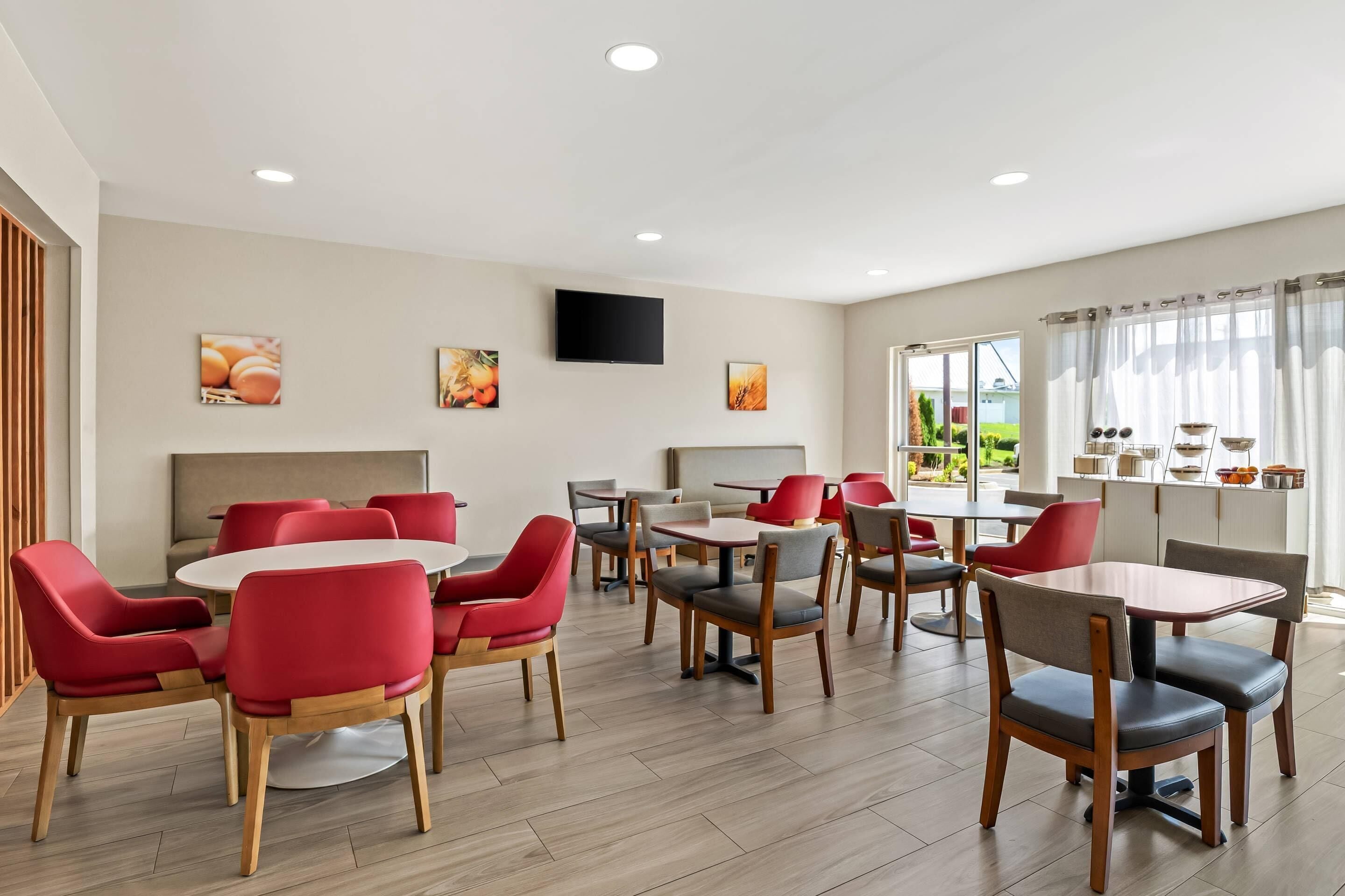 Free daily full breakfast