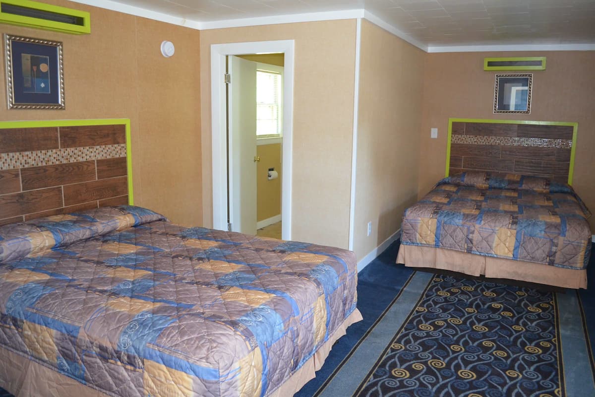 Room, 2 Queen Beds | Free WiFi