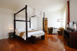 Literie de qualité supérieure, couette en duvet d'oie, minibar