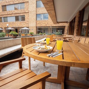 Courtyard - Hotel Habitel Select (Bogotá)