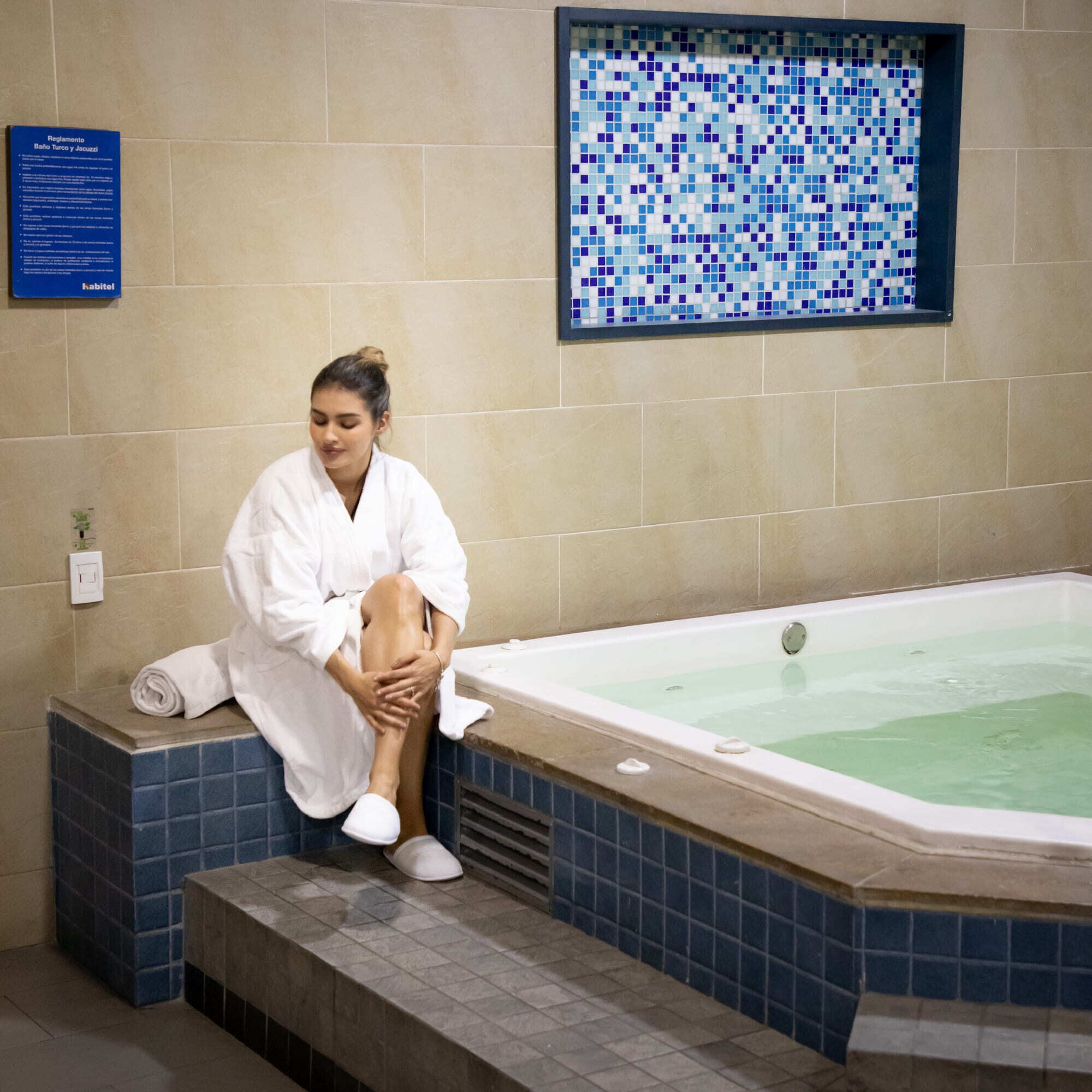 Baño de vapor y masajes con piedras calientes 