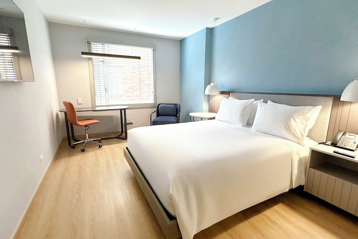 standard double room, 1 queen bed | 1 bedroom, premium bedding, down duvets, in-room safe