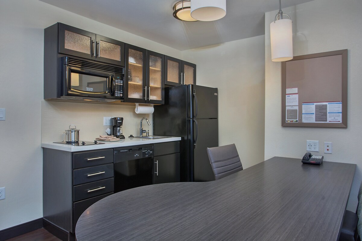 Suite, 1 Bedroom | Room amenity
