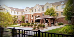 Courtyard - Staybridge Suites Detroit Novi by IHG (Novi)