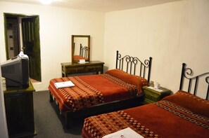 Individually furnished, blackout curtains, iron/ironing board, free WiFi
