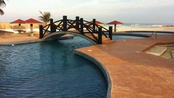 Piscina a l'aire lliure